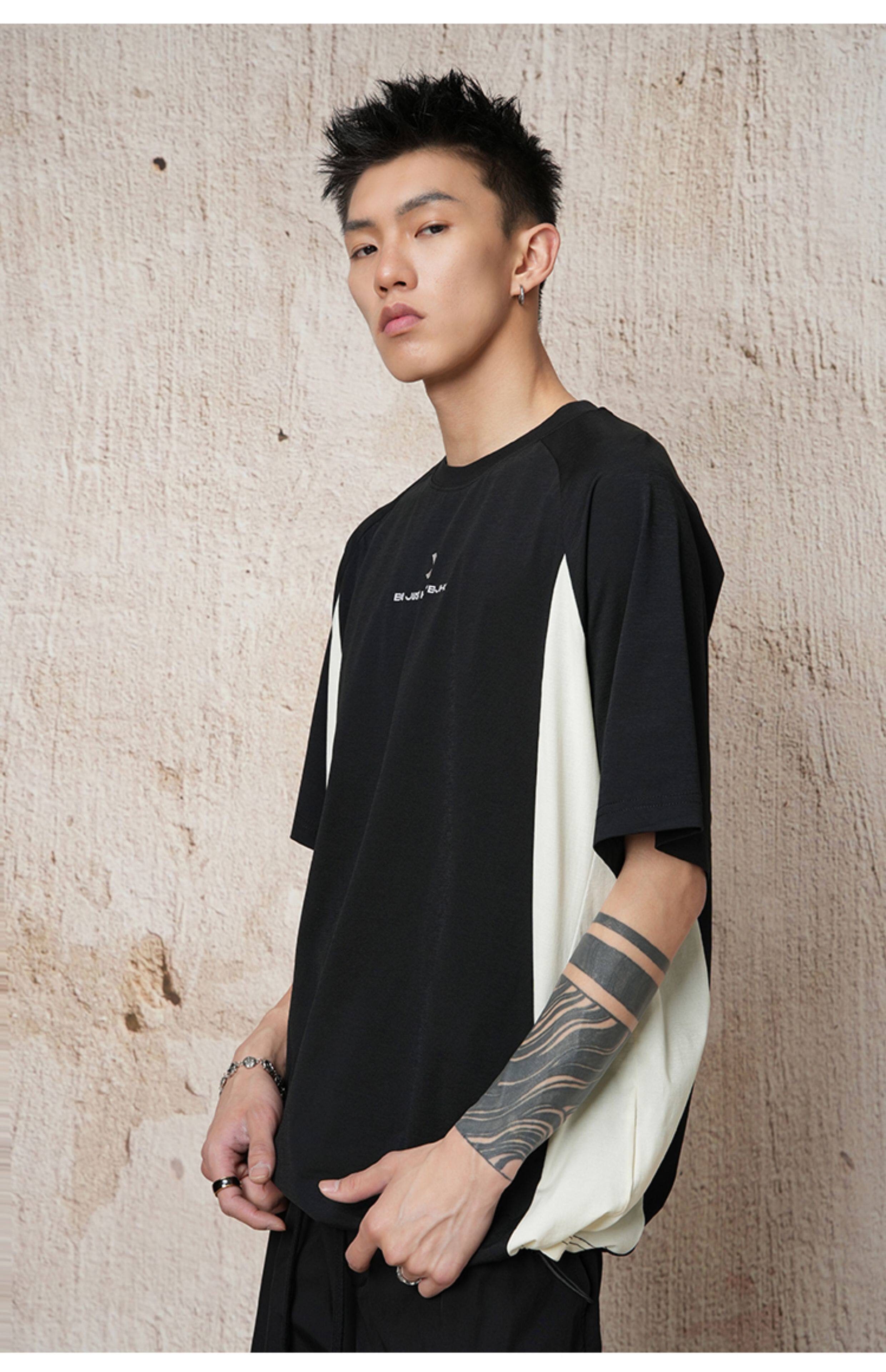 Lightweight Curve Contract T-Shirt